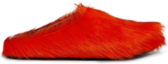 Marni Fussbett Sabot slippers met kalfshaar Oranje