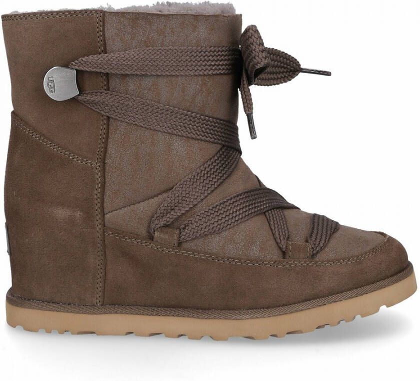 Ugg Snowboots Classic Lace Up Bruin Dames