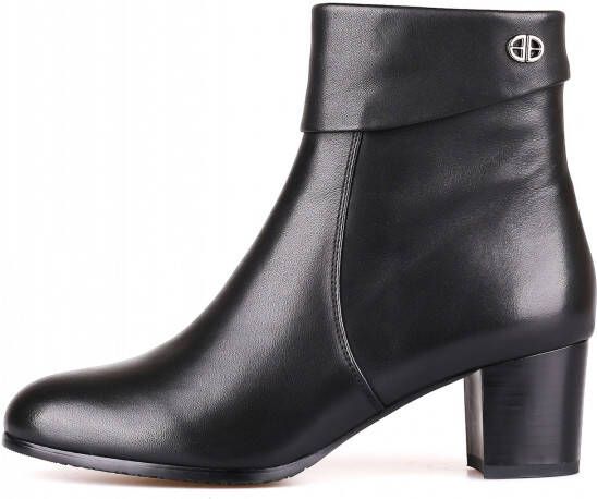 CESARE GASPARI Enkellaarsje 'Leather classic ankle boots'