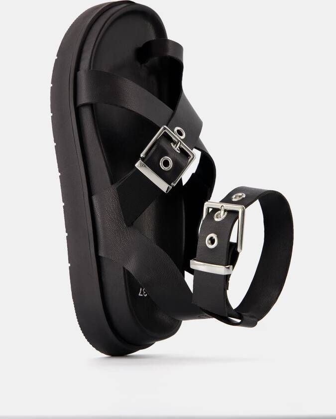 Bershka Sandalen met riem