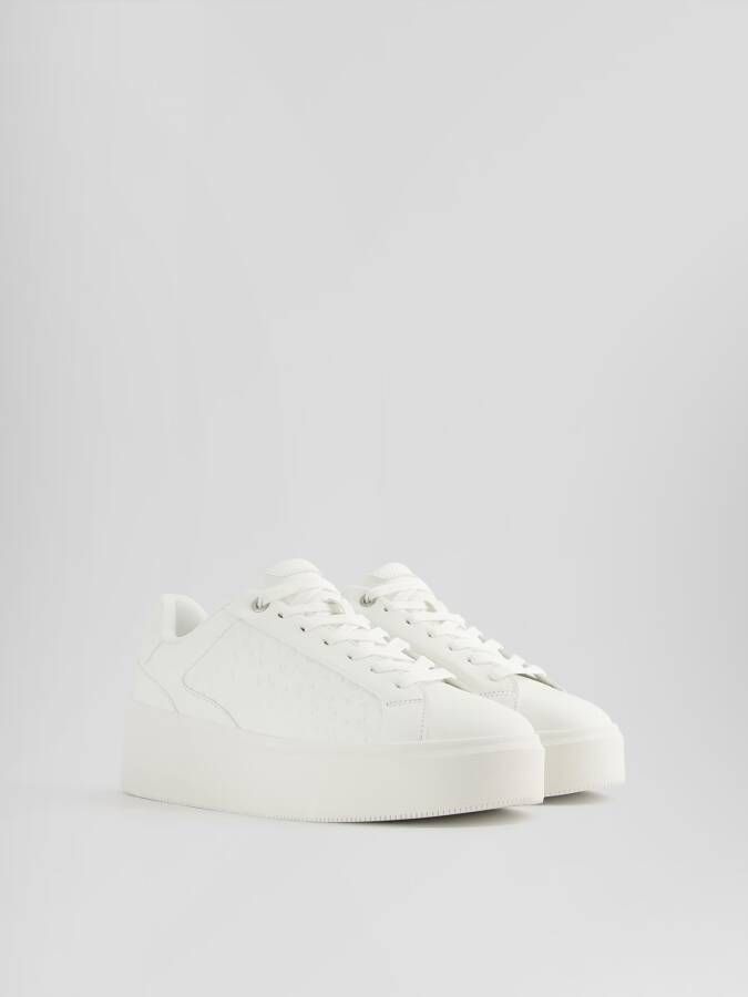 Bershka Sneakers laag