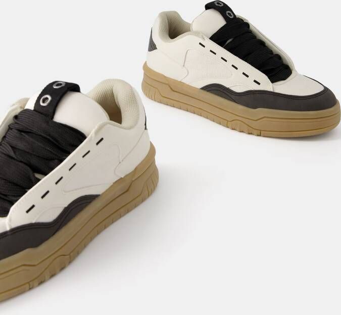 Bershka Sneakers laag