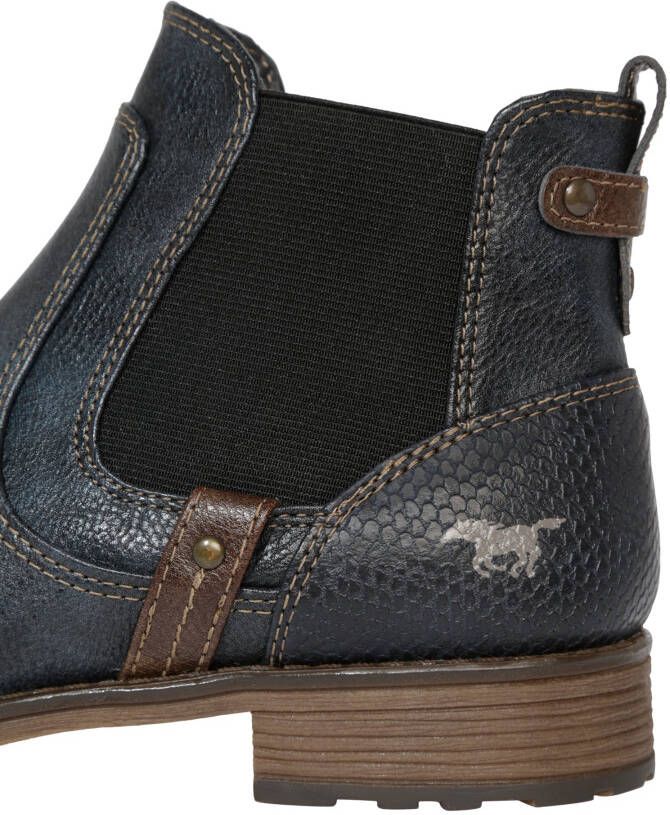 mustang Chelsea boots