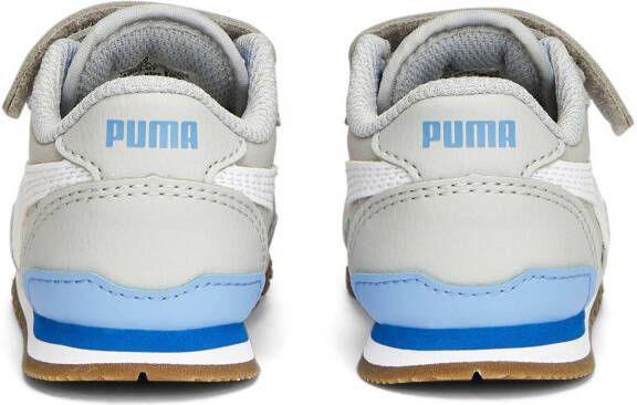 Puma Sneakers