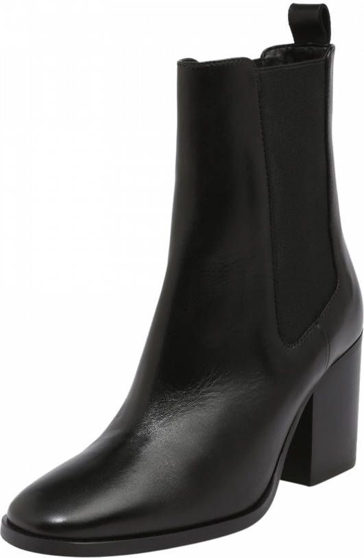 Karolina Kurkova Originals Chelsea boots 'Claudia'