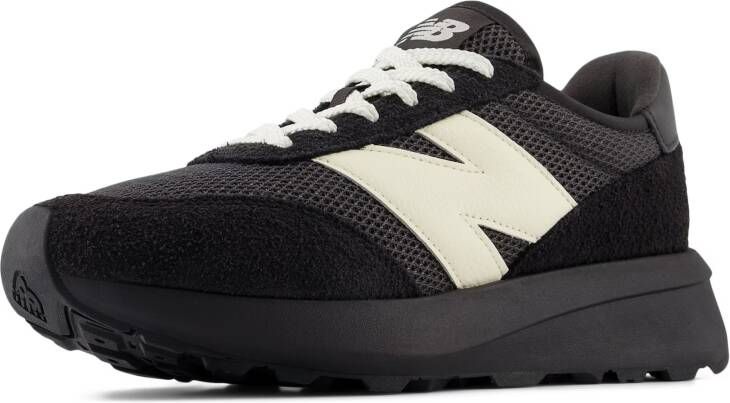 New Balance 370 Running in zwart formaten: 41.5