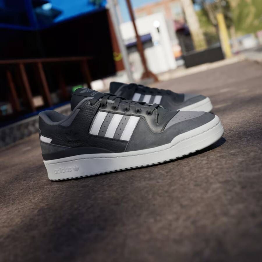 Adidas Forum 84 Low ADV Schoenen