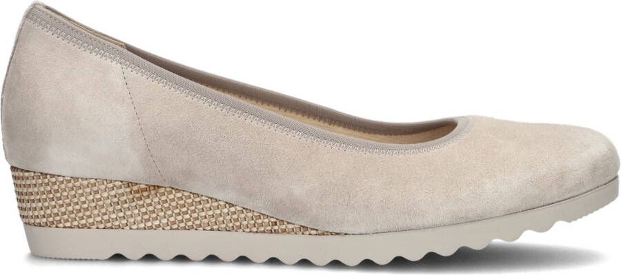 GABOR Instappers Dames 641 Maat: 38 5 Materiaal: Suède Kleur: Beige