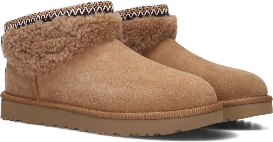 UGG Vachtlaarzen Dames Classic Ultra Mini Maxi Curly Maat: 36 Materiaal: Suèdelook Kleur: Cognac