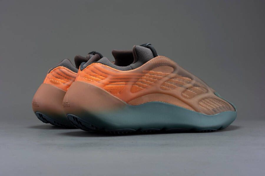 Adidas Yeezy 700 V3 Copper Fade GY4109 1 3 COPPER FADE Schoenen