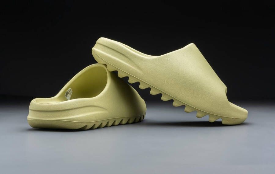 Adidas Yeezy Slide Resin (2022) FZ5904 1 2 Geel Schoenen