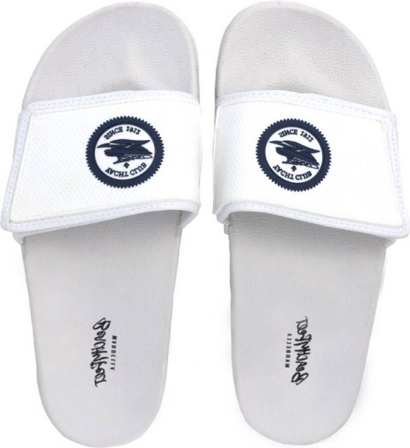 BeachyFeet Slides Club Maritimo