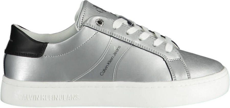 Calvin Klein Sportieve zilveren veterschoenen met contrastzool Gray