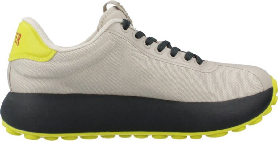 Camper Stijlvolle Sneakers voor Stedelijke Avonturen Beige Dames