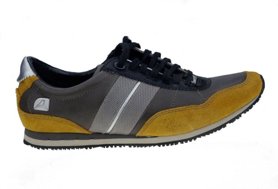 Clarks Flexibele Leren Veterschoenen Yellow Heren