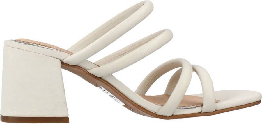 Clarks Stijlvolle Platte Sandalen Beige Dames