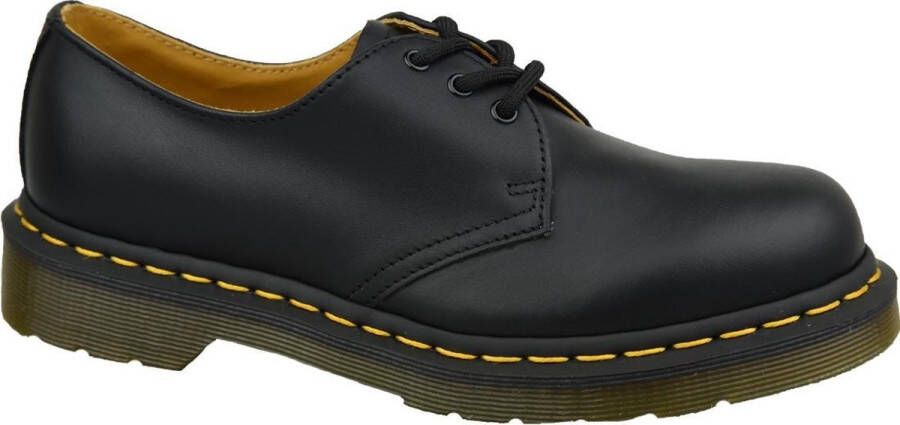 Dr. Martens Zwarte Veterschoenen Stijlvol en Comfortabel Black Unisex