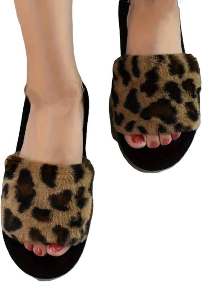 Dilena fashion slippers faux fur luipaard