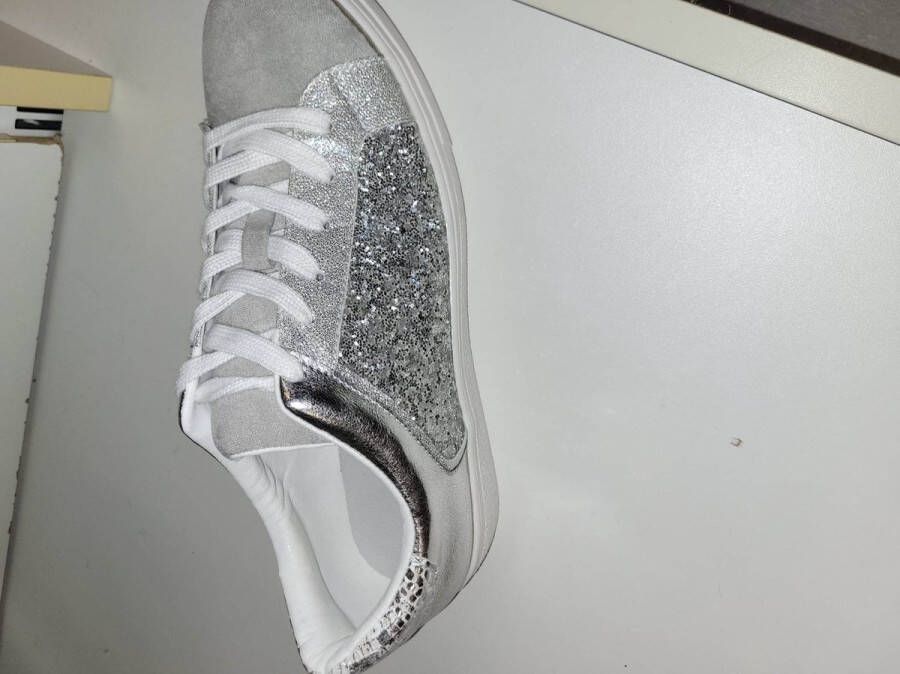 EXCLUSIEVE SUPER CONFI SNEAKERS GRIJS DAIME MET GLITTER ZILVER