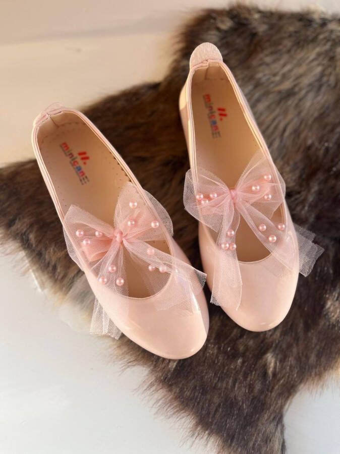 Meisjesschoenen-luxe feestschoenen-kinderschoenen-leren ballerina-orthopedi elastisch enkelbandje-tule-parels-kleur poederroze-bruidsmeisjes-bruiloft-doopsel-feest-verjaardag-fotoshoot