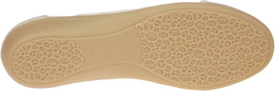 Emilie Karston Clams Ballerina Beige