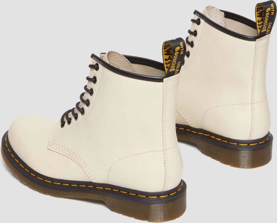 Dr. Martens 1460 Smooth Parchment Beige Dames Boots