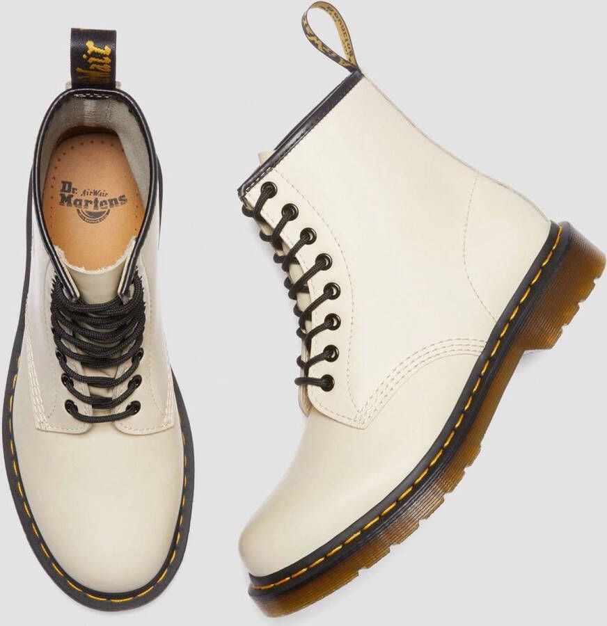 Dr. Martens 1460 Smooth Parchment Beige Dames Boots