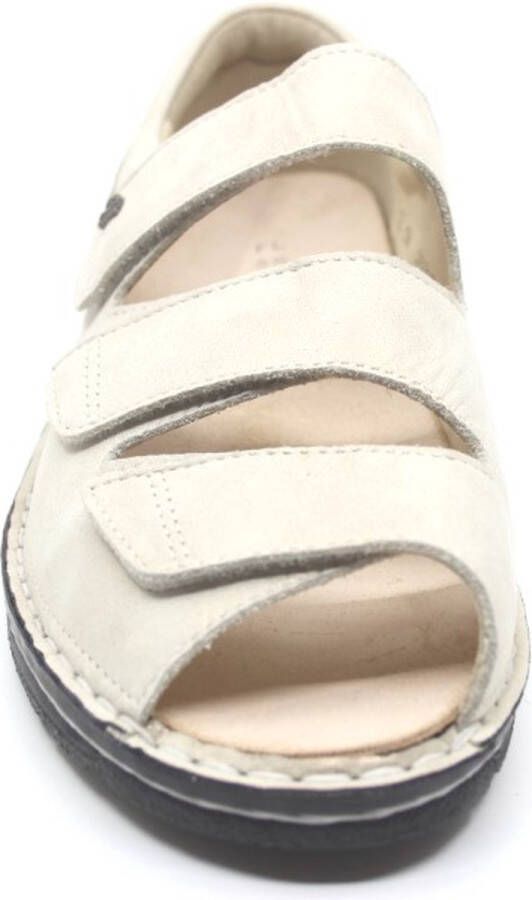 FinnComfort Finn Comfort ISCHIA 02106-769481 Beige kleurige dames sandalen met dichte hiel