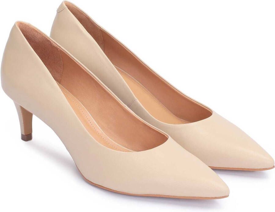 Kazar Elegante beige pumps op een lage dunne hak