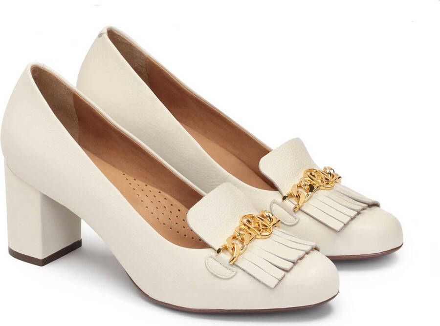 Kazar Pumps on a comfortable heel decorated with tassels