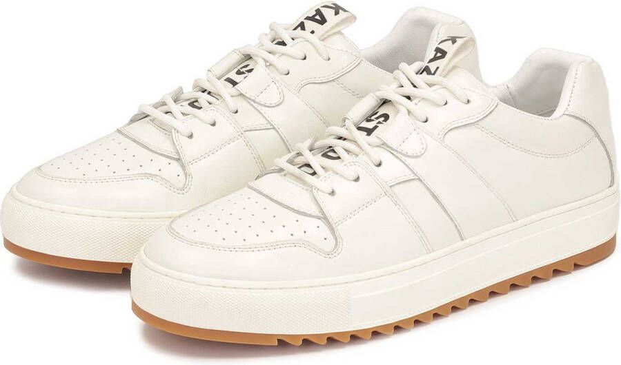 Kazar Studio Witte urban herensneakers met profielzool