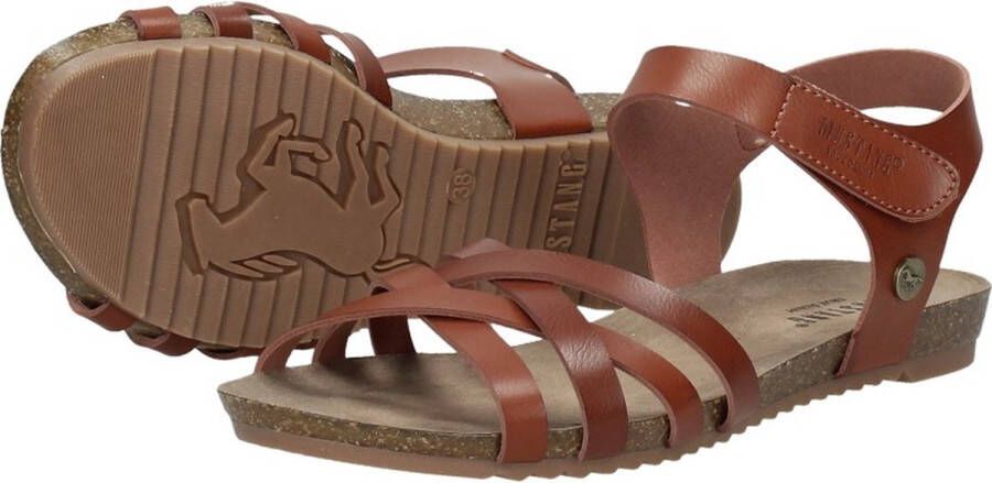 Mustang Sandalen Plat Sandalen Plat cognac