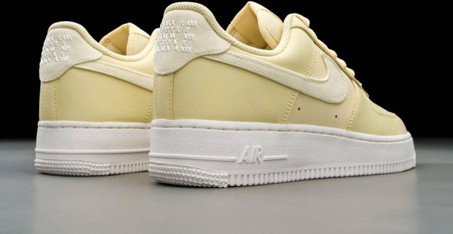 Nike Air Jordan wmns Nike Air Force 1 Low Cross Stitch Light Lemon DJ9945-700 Kleur als op foto