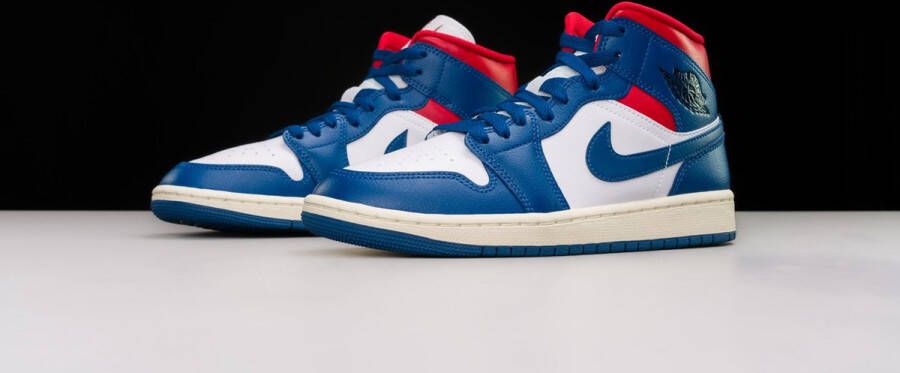 Nike Air Jordan 1 Mid 'French Blue' (Women's) BQ6472-146 blauw wit rood- sneakers hoog - Foto 6