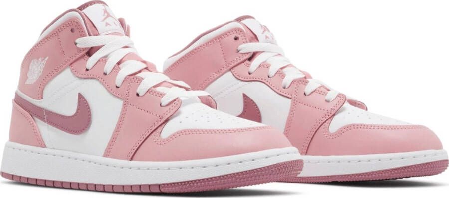 Nike Air Jordan 1 Mid (GS) Valentine's Day (2023) DQ8423