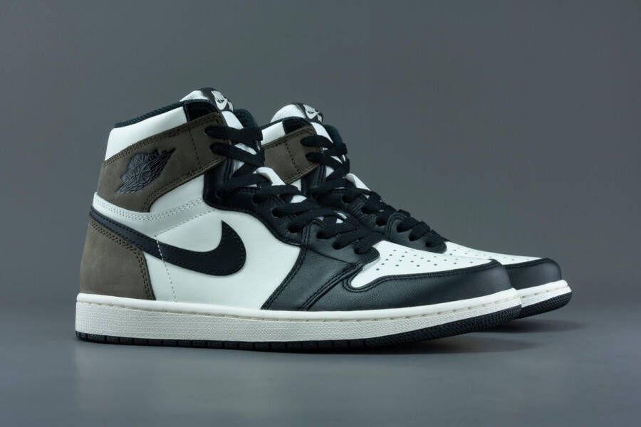 直販新作NIKE AIR JORDAN 1 HIGH OG DARK MOCHA スニーカー