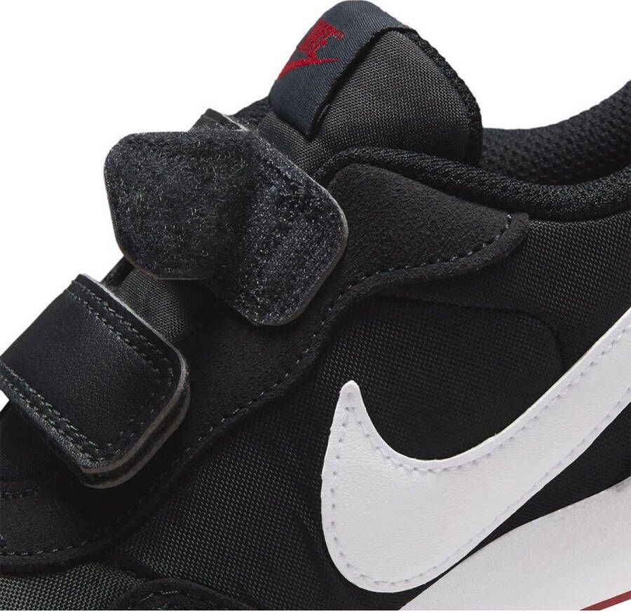 Nike Md Valiant PSV Hardloopschoenen Black White Dk Smoke Grey University Red Kinderen