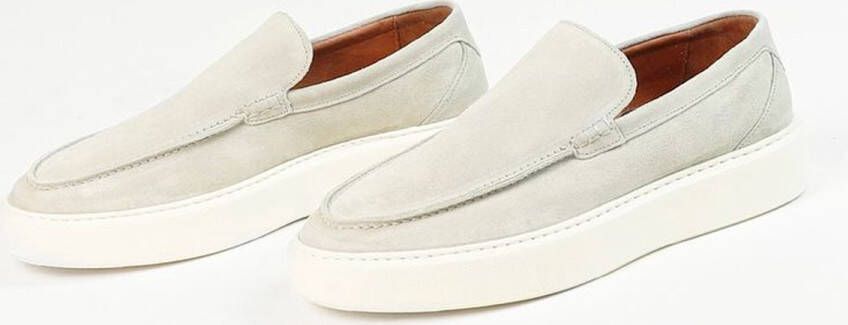 Sacha Heren Lichtgrijze suède loafers met witte zool