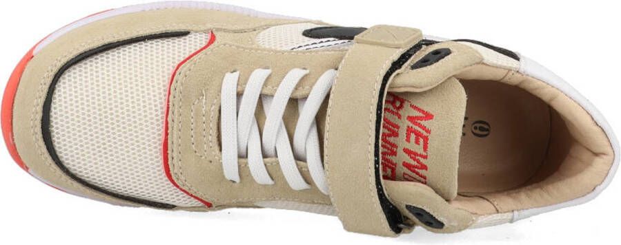 Shoesme beige sneakers met zwarte striping