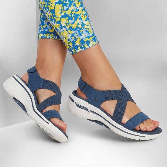 Skechers Go Walk Arch Fit Sandal Tre Dames Sandalen Blauw