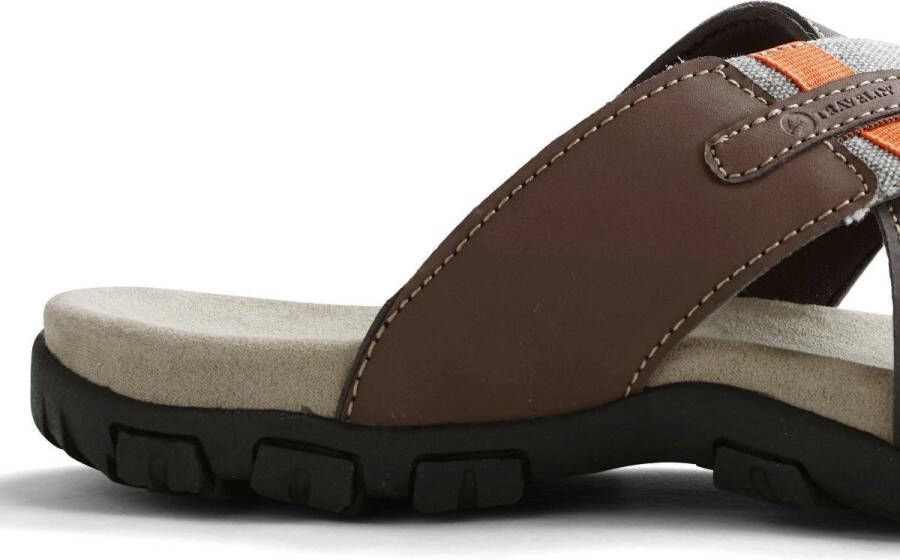 Travelin Solsvik Slipper Leren Outdoor- Sport- en Wandelsandalen met Profielzool Bruin