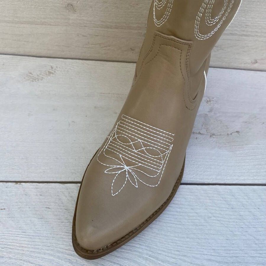 Weloveshoes SmileFavorites Dames Cowboylaarzen met Hak Imitatieleer Taupe Khaki