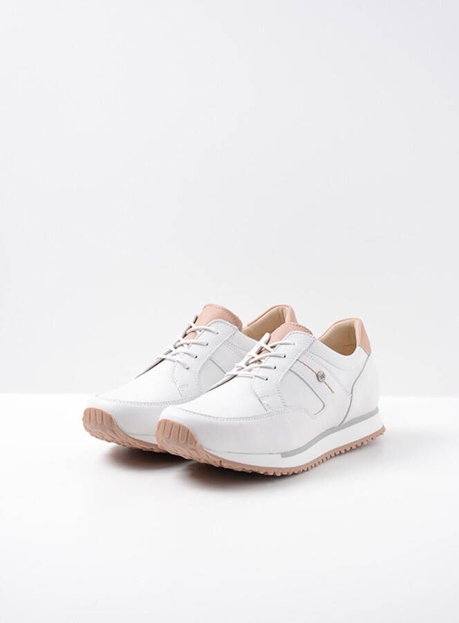 Wolky Lage veterschoenen e-Walk wit nude leer