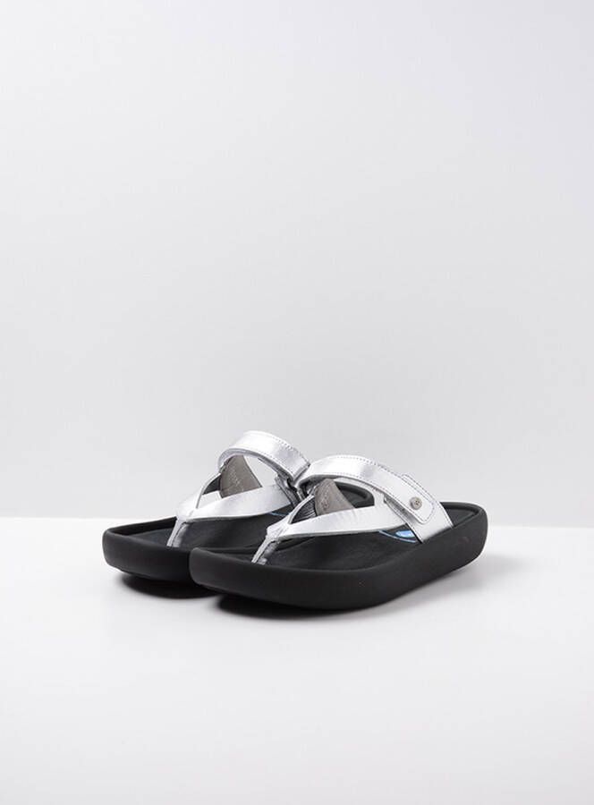 Wolky Slippers Peace zilver leer