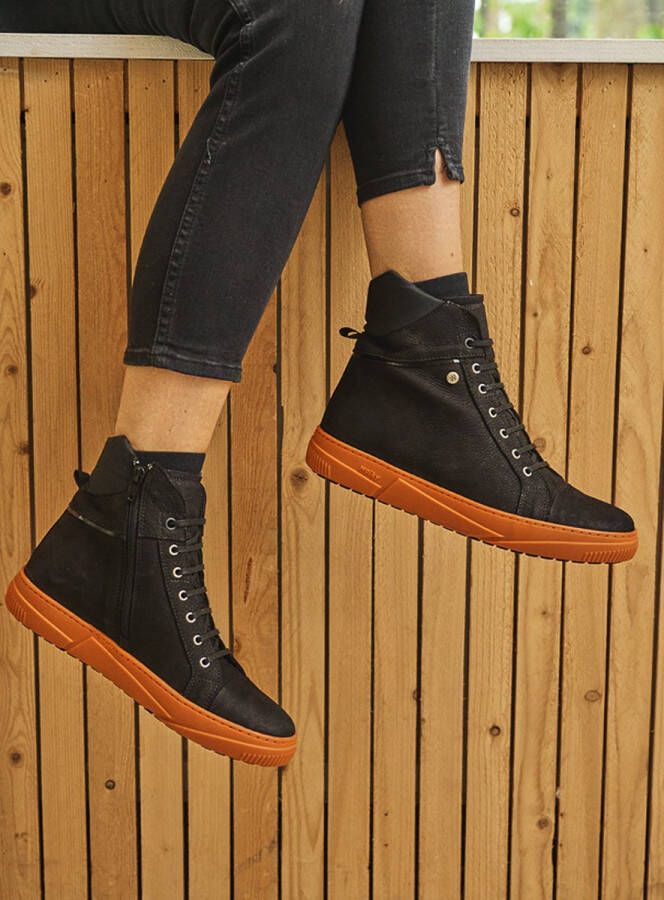 Wolky Veterschoenen Wheel zwart oranje nubuck