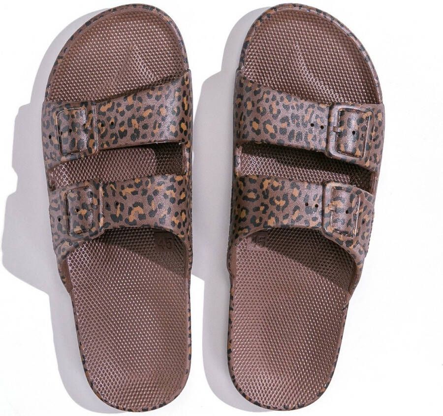 Freedom Moses Slippers Wild Cat Choco Bruin met Panter print