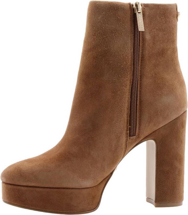 Guess Bruine Suède Enkellaars met Puntige Neus en Slip On Brown Dames