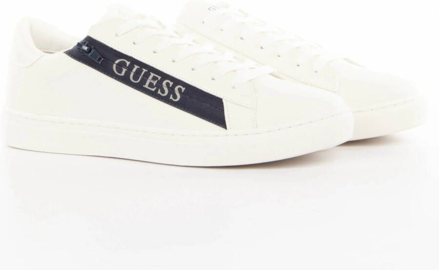 Guess Sneakers laag 'TODI IIK'