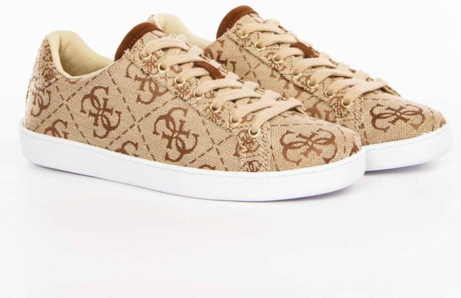 Guess Sneakers met Logo Print in Urban Stijl Beige Dames