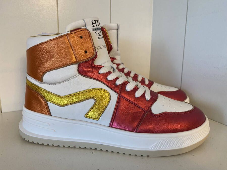 Hip sneaker